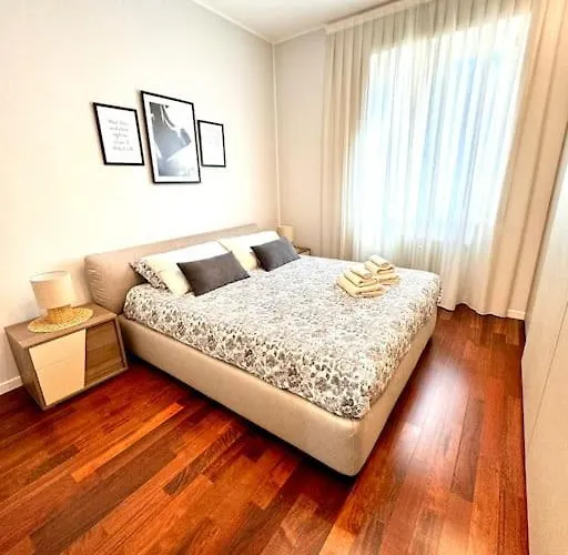 Incantevole A Apartment Como